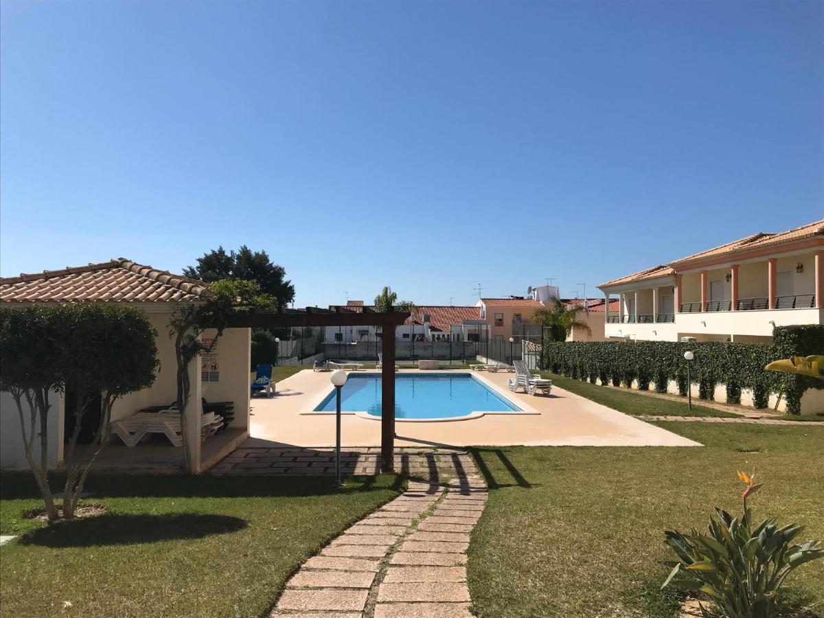 Oura Beach T1 Apartment Coral , Close To The Strip, Swimming Pool, Wi Fi, A/C Albufeira Exterior foto