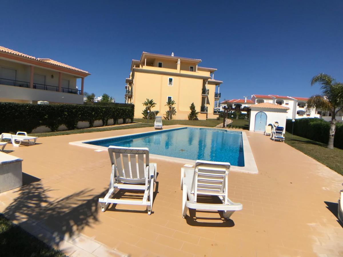 Oura Beach T1 Apartment Coral , Close To The Strip, Swimming Pool, Wi Fi, A/C Albufeira Exterior foto